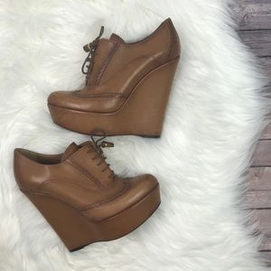 Gucci Wedge Wing Tip Tassel Bootie Johanna 38